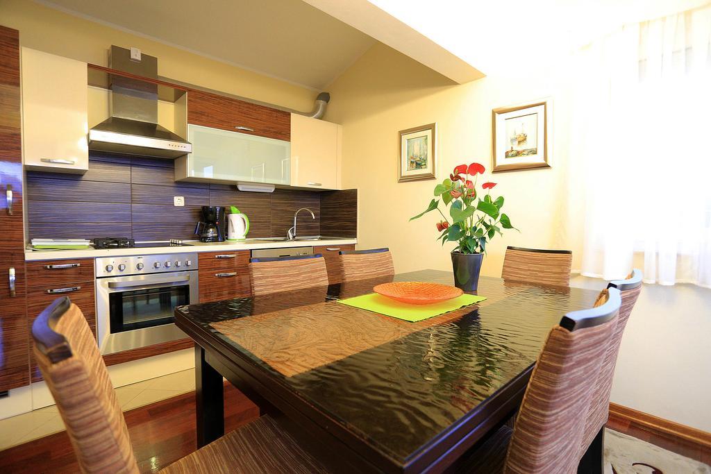 Jelena Apartment *